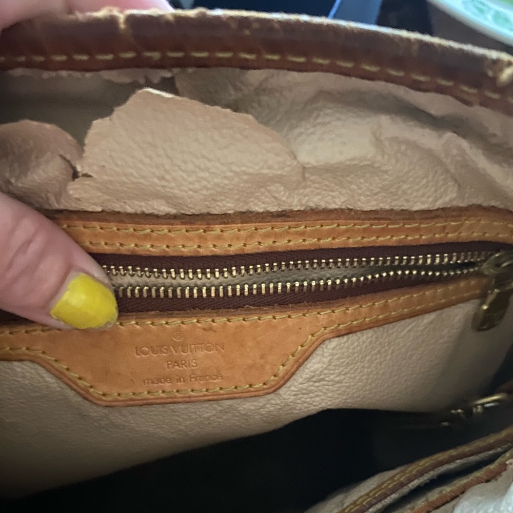 Louis Vuitton bucket shoulder bag used - Picture 4 of 16